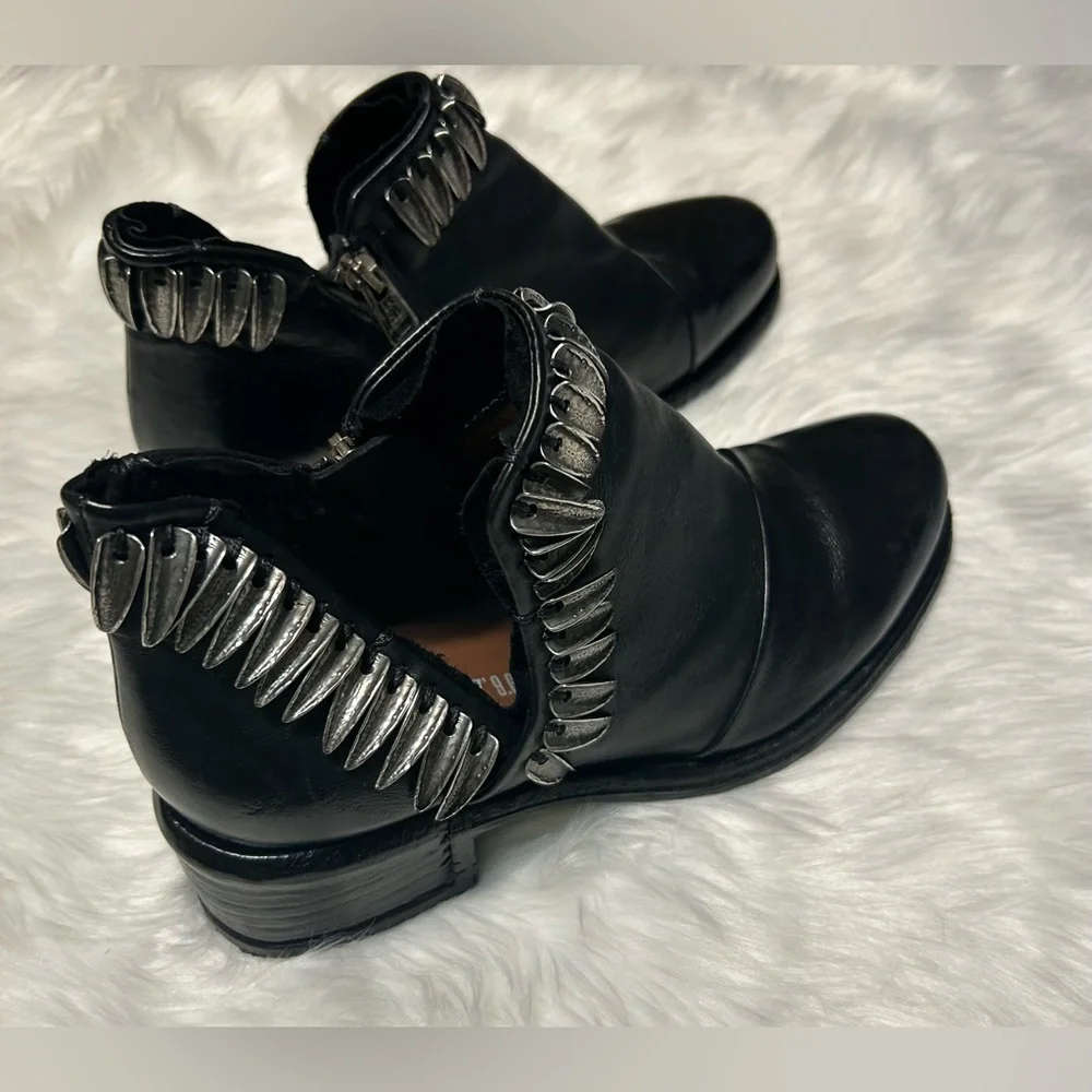 A.S. 98 On The Edge Iker Black and Silver Boots - Picture 5 of 11